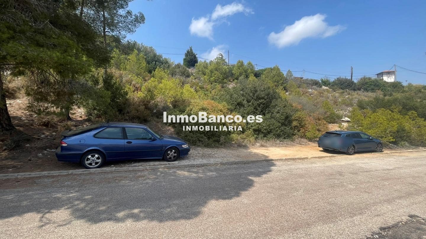 Grunde uden byggetilladelser til salg i Torrent - € 65.000 (Ref: 9427871)