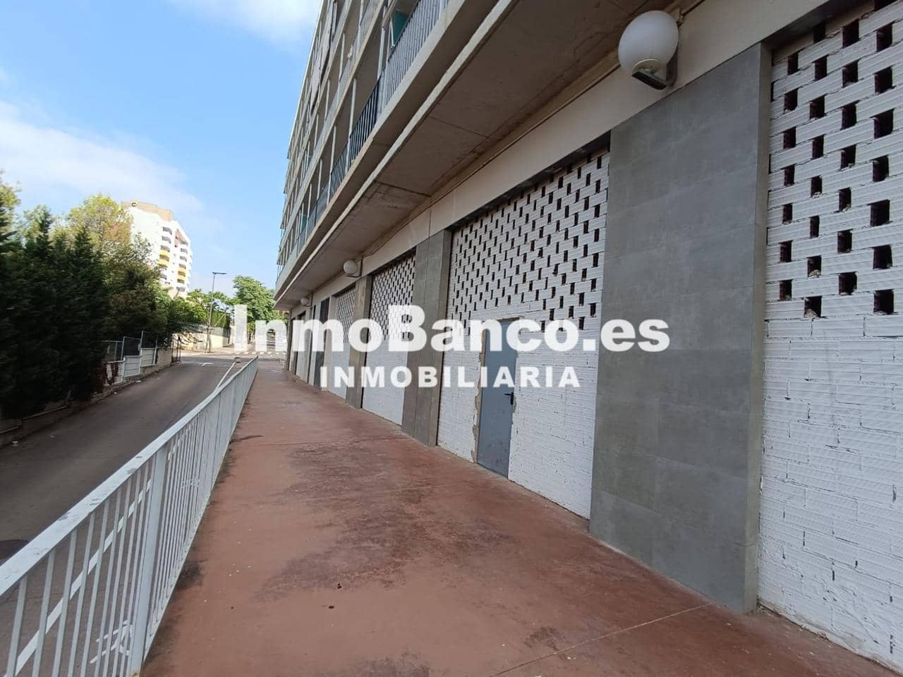 1 makuuhuone Yritys myytävänä paikassa Paterna - 216 000 € (Ref: 9431920)