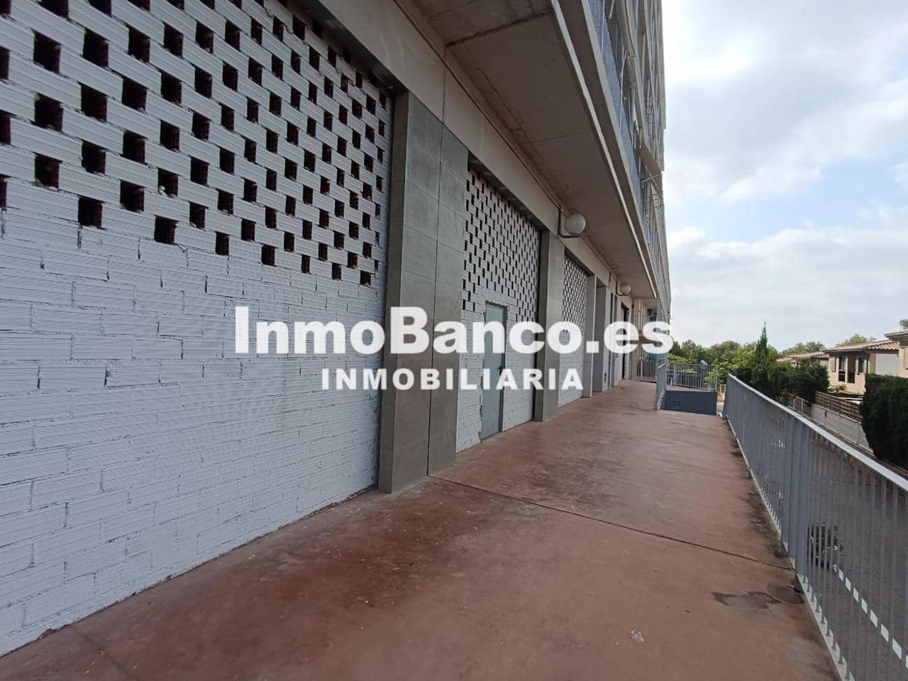 1 makuuhuone Yritys myytävänä paikassa Paterna - 216 000 € (Ref: 9431920)