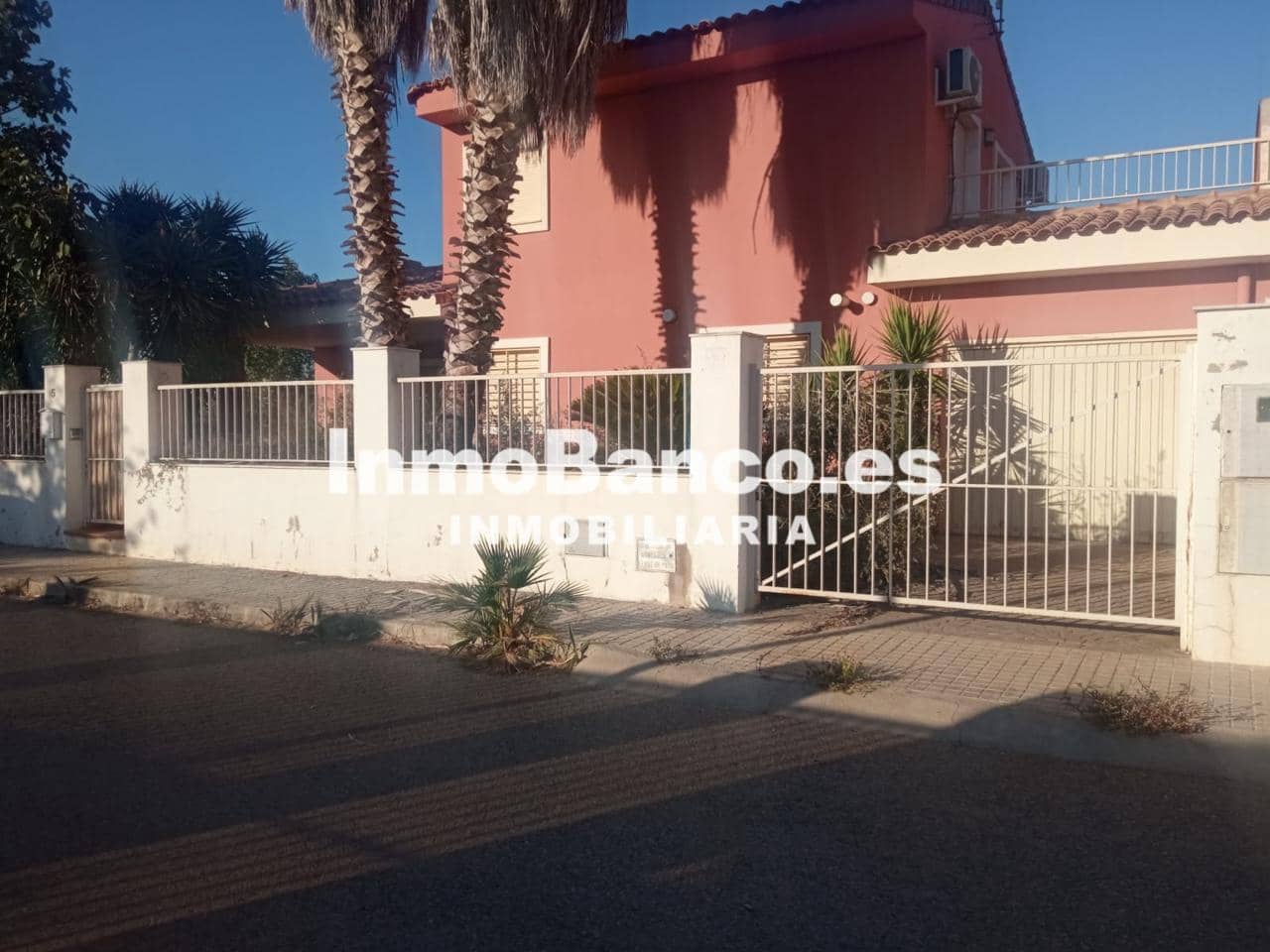 3 soveværelse Villa til salg i Montserrat med garage - € 198.900 (Ref: 9436369)