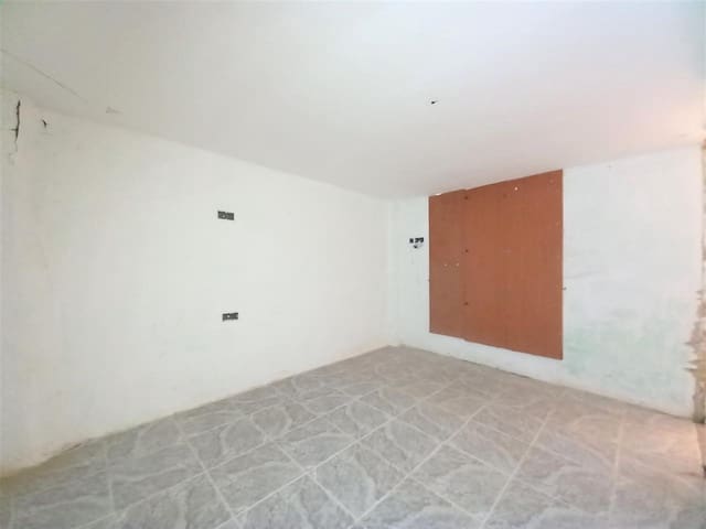 3 quarto Moradia para venda em Tavernes de la Valldigna - 59 000 € (Ref: 9450404)