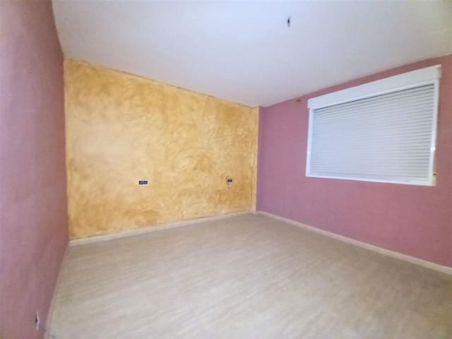 3 quarto Moradia para venda em Tavernes de la Valldigna - 59 000 € (Ref: 9450404)