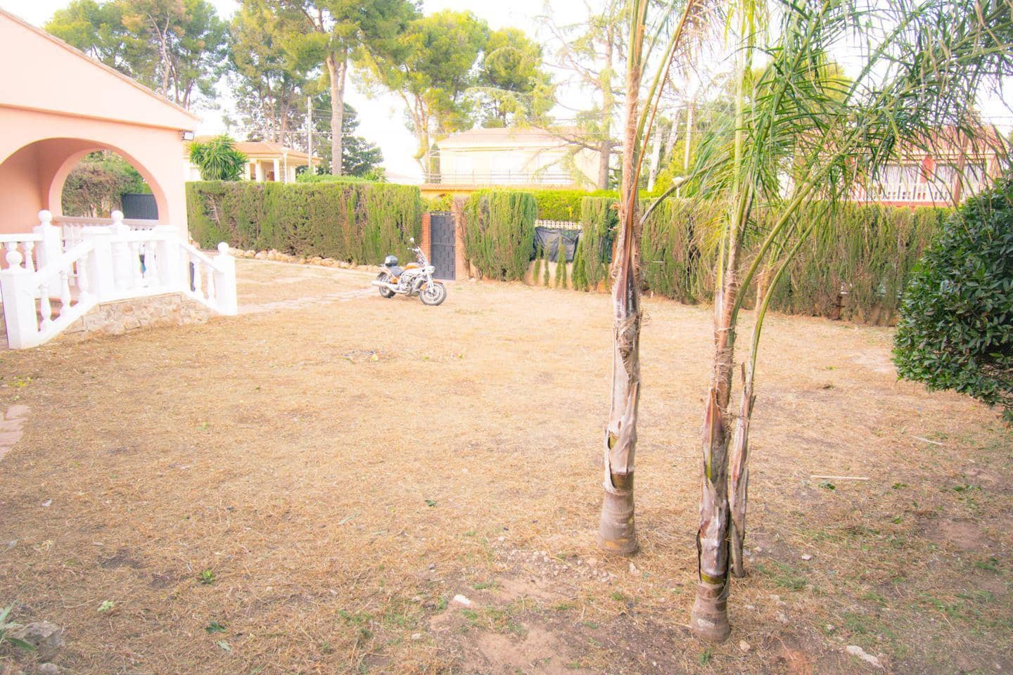 3 bedroom Villa for rent in Chiva with pool garage - € 1,500 (Ref: 9451546)