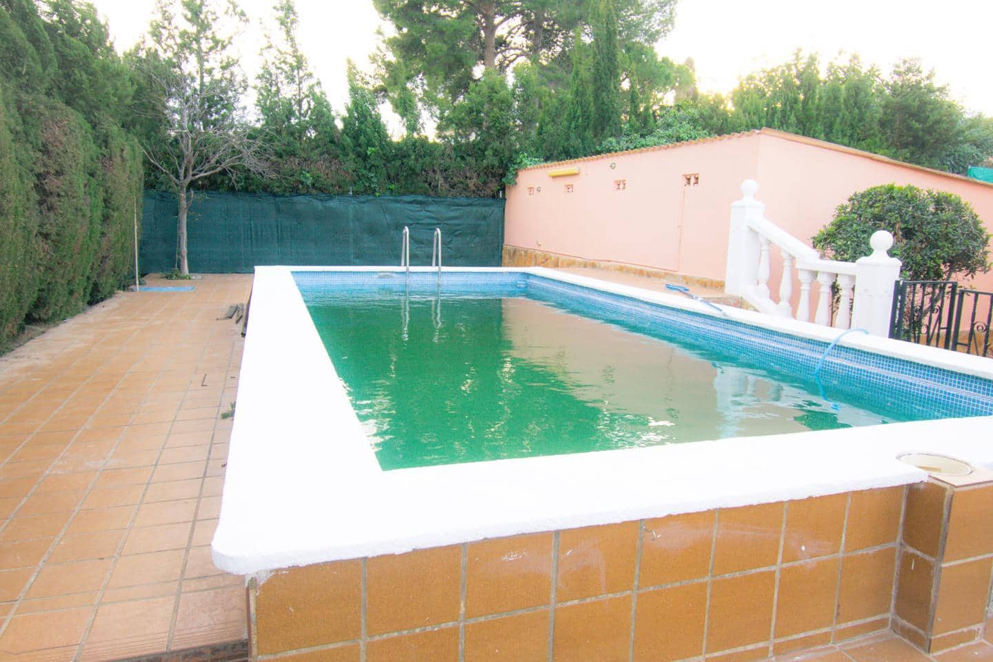 3 bedroom Villa for rent in Chiva with pool garage - € 1,500 (Ref: 9451546)