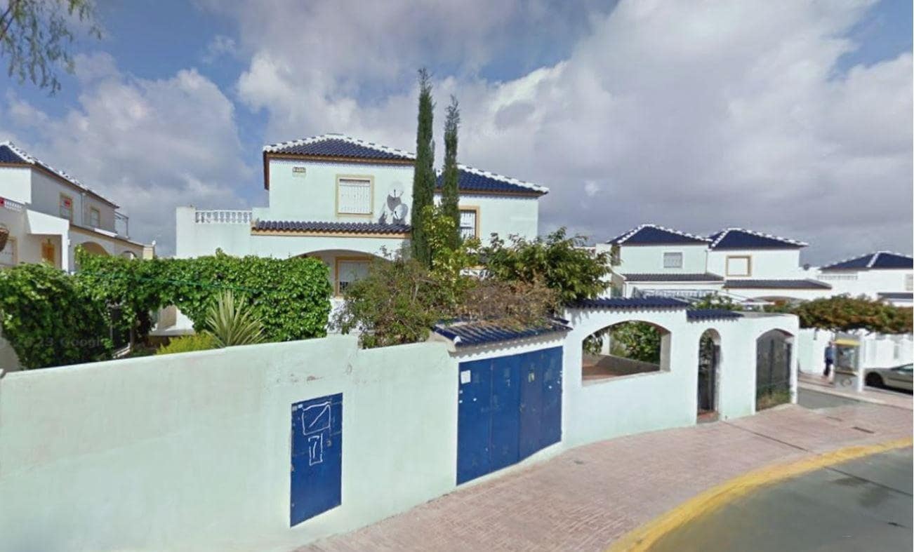 4 makuuhuone Huvila myytävänä paikassa Torrevieja - 177 400 € (Ref: 9453684)