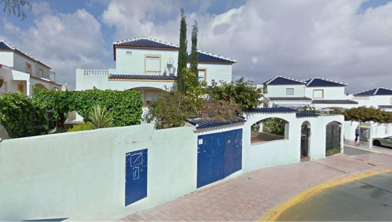 4 makuuhuone Huvila myytävänä paikassa Torrevieja - 177 400 € (Ref: 9453684)