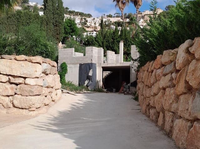 Terreno Não Urbanizado para venda em Teulada Pueblo, Teulada-Moraira - 303 000 € (Ref: 9459645)