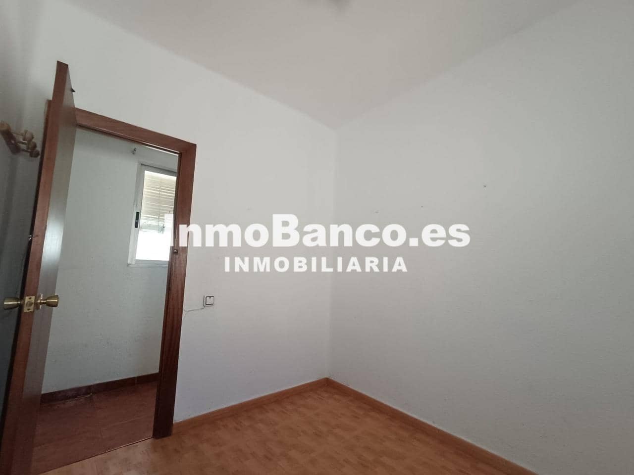 Piso de 3 habitaciones en València ciudad en venta - 115.000 € (Ref: 9465024)