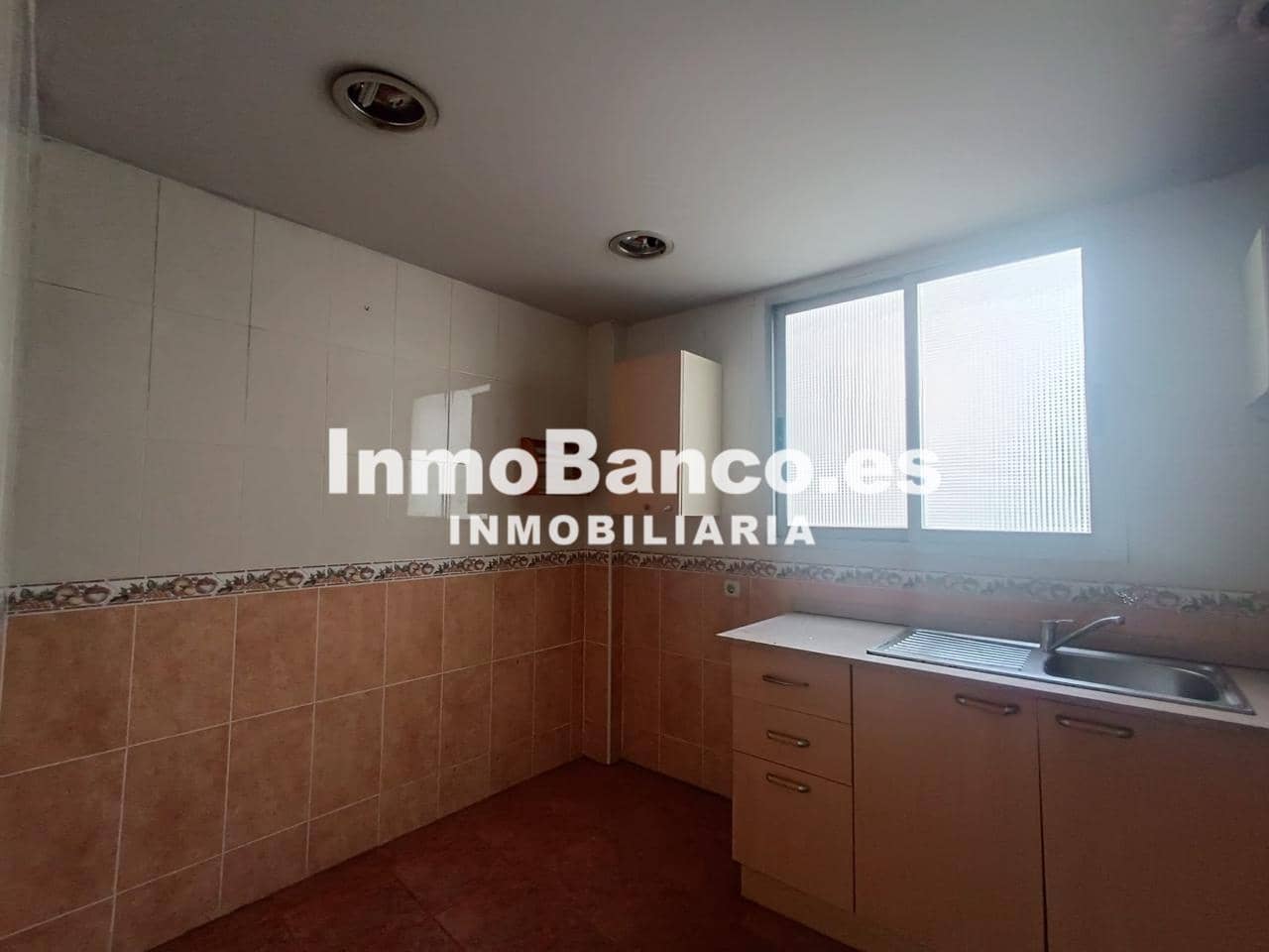 Piso de 3 habitaciones en València ciudad en venta - 115.000 € (Ref: 9465024)
