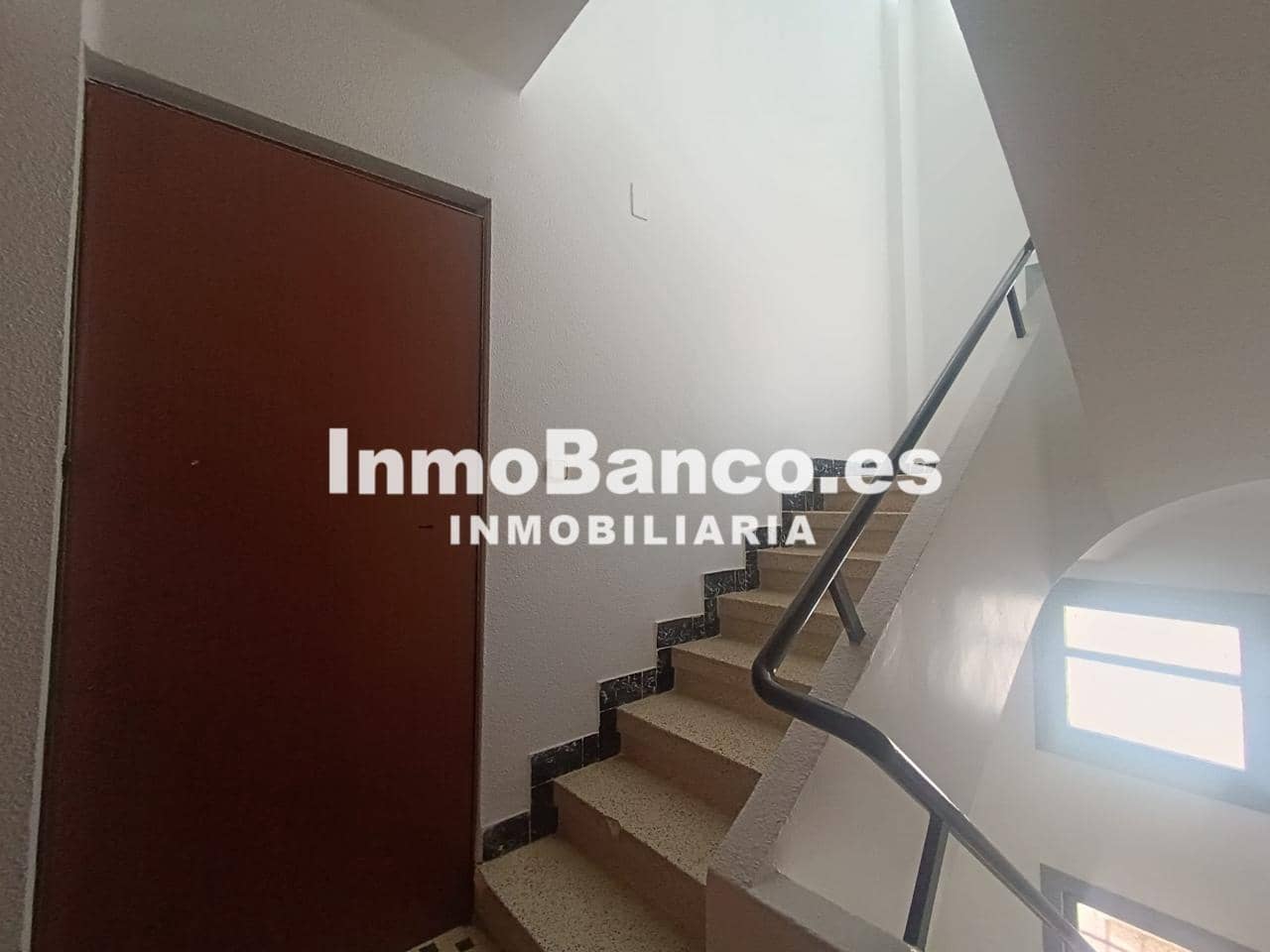 Piso de 3 habitaciones en València ciudad en venta - 115.000 € (Ref: 9465024)