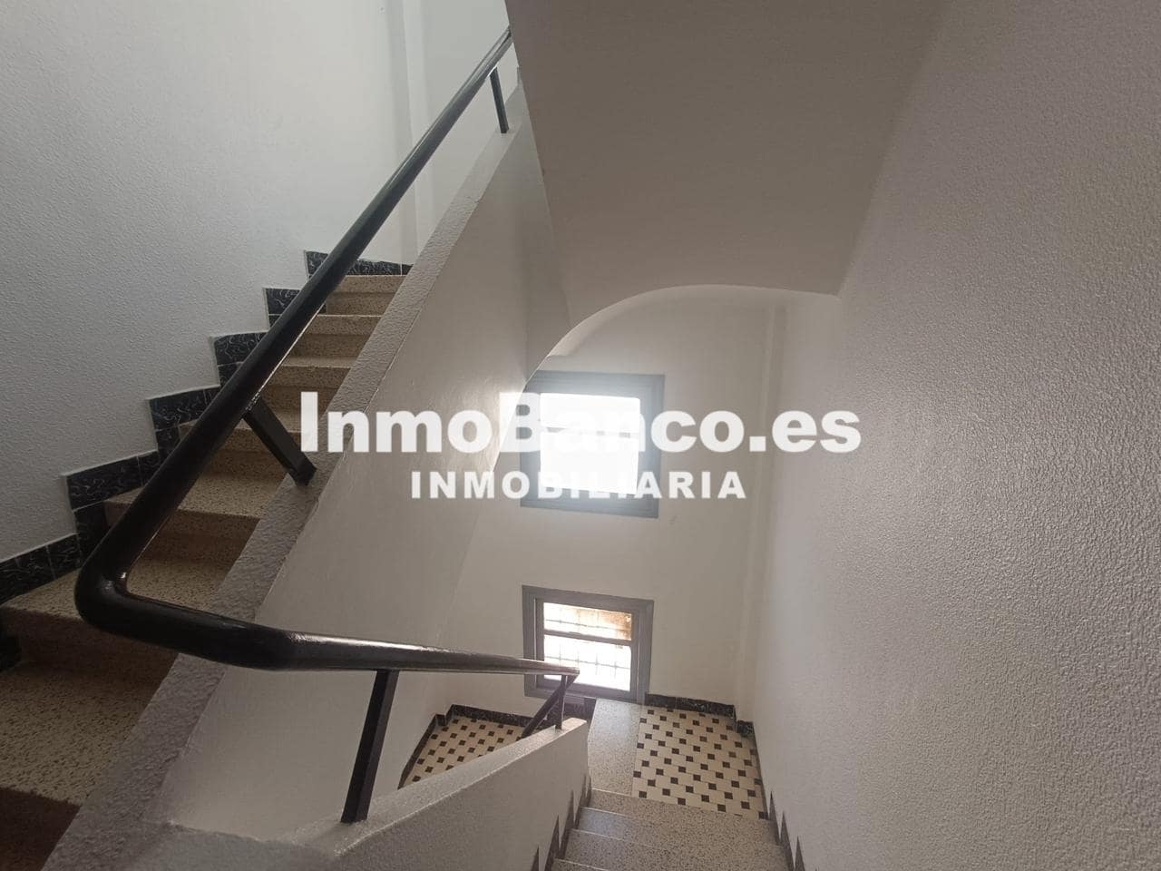 Piso de 3 habitaciones en València ciudad en venta - 115.000 € (Ref: 9465024)