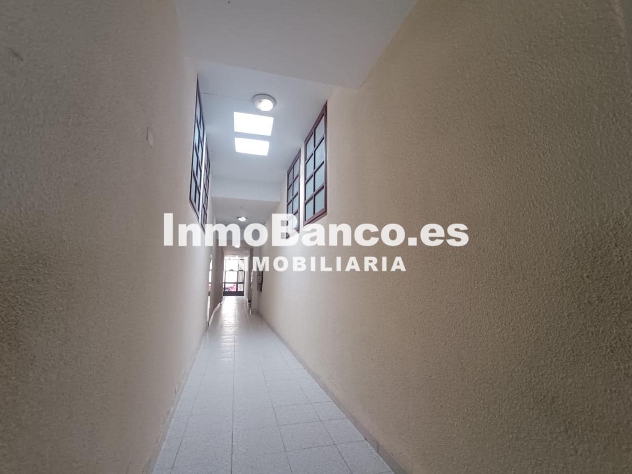 Piso de 3 habitaciones en València ciudad en venta - 115.000 € (Ref: 9465024)