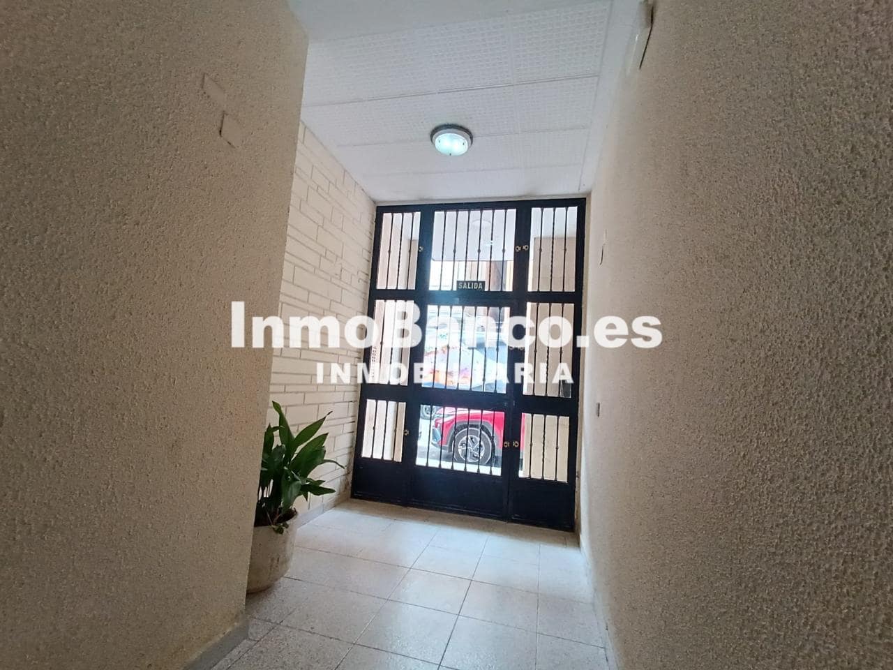 Piso de 3 habitaciones en València ciudad en venta - 115.000 € (Ref: 9465024)