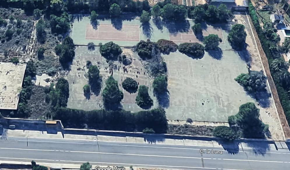 Grunde uden byggetilladelser til leje i Torrent - € 1.500 (Ref: 9467745)