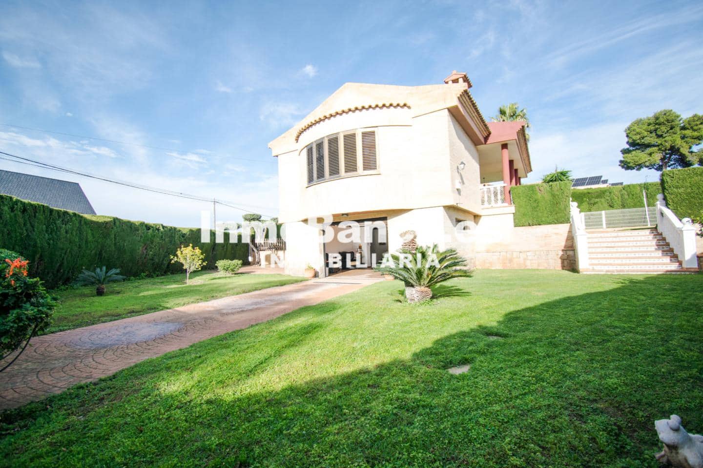 4 bedroom Villa for sale in Chiva with pool garage - € 460,000 (Ref: 9470720)