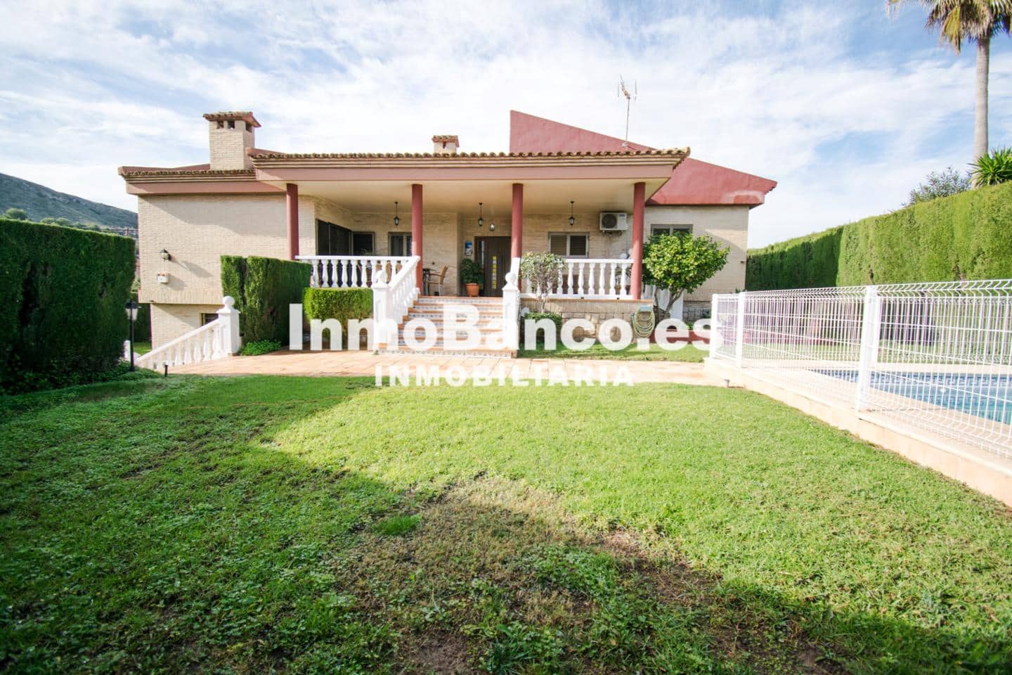 4 bedroom Villa for sale in Chiva with pool garage - € 460,000 (Ref: 9470720)