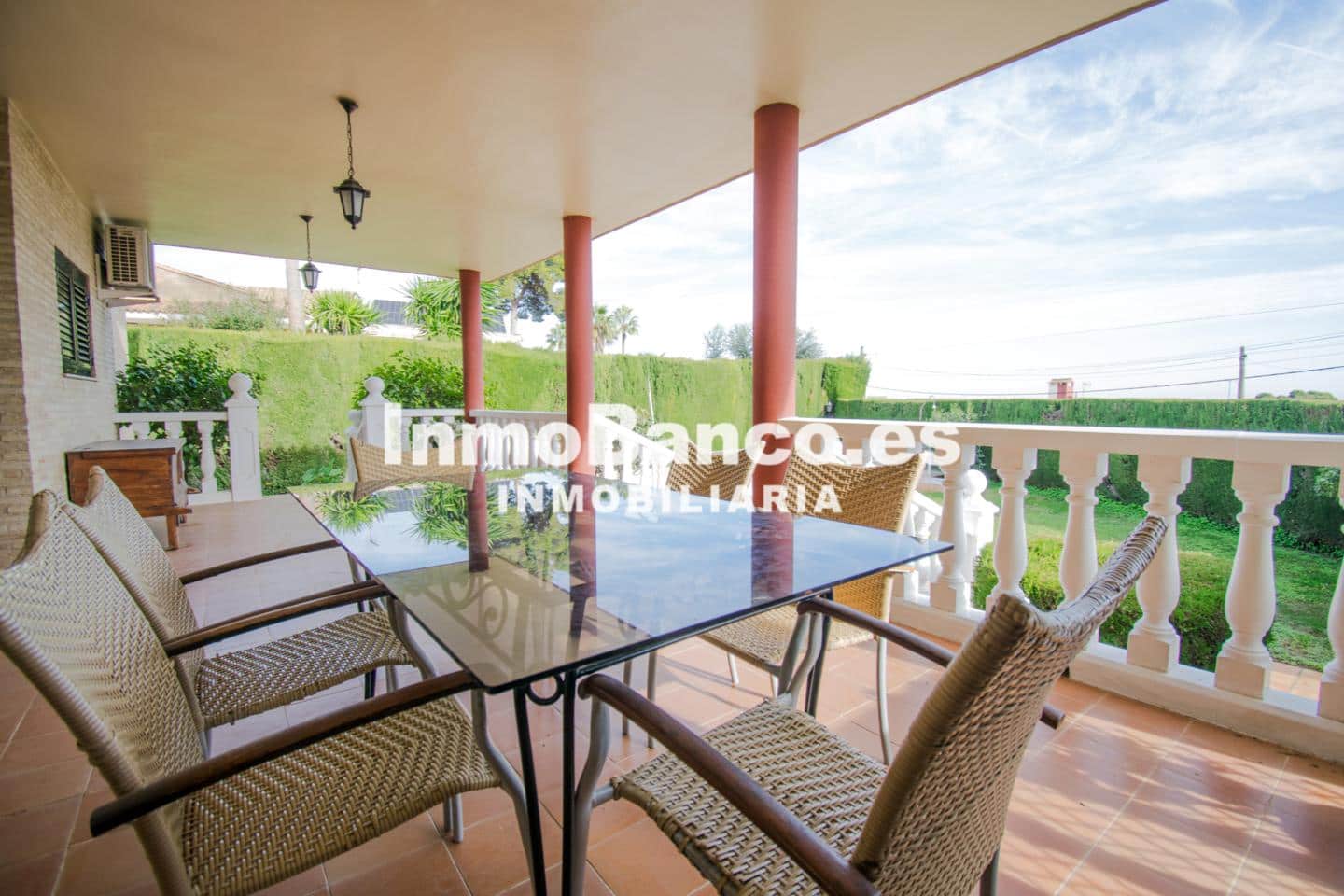 4 bedroom Villa for sale in Chiva with pool garage - € 460,000 (Ref: 9470720)