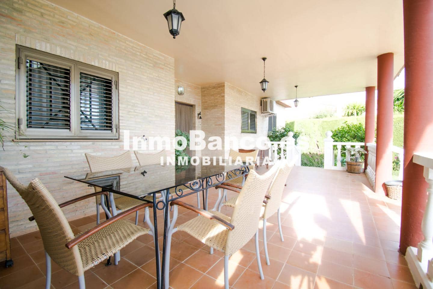4 bedroom Villa for sale in Chiva with pool garage - € 460,000 (Ref: 9470720)