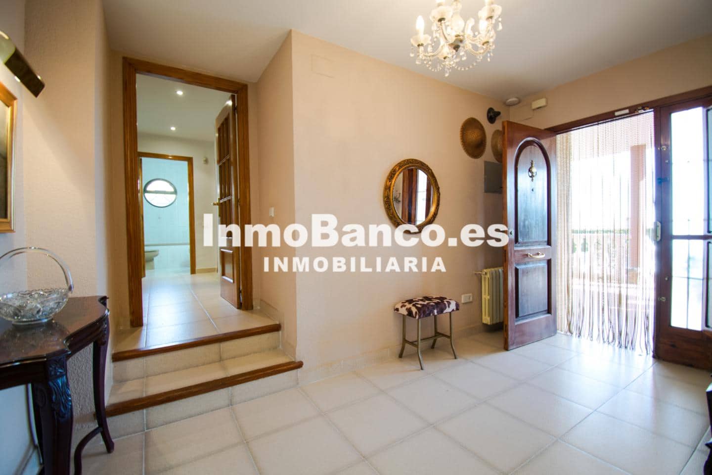 4 bedroom Villa for sale in Chiva with pool garage - € 460,000 (Ref: 9470720)