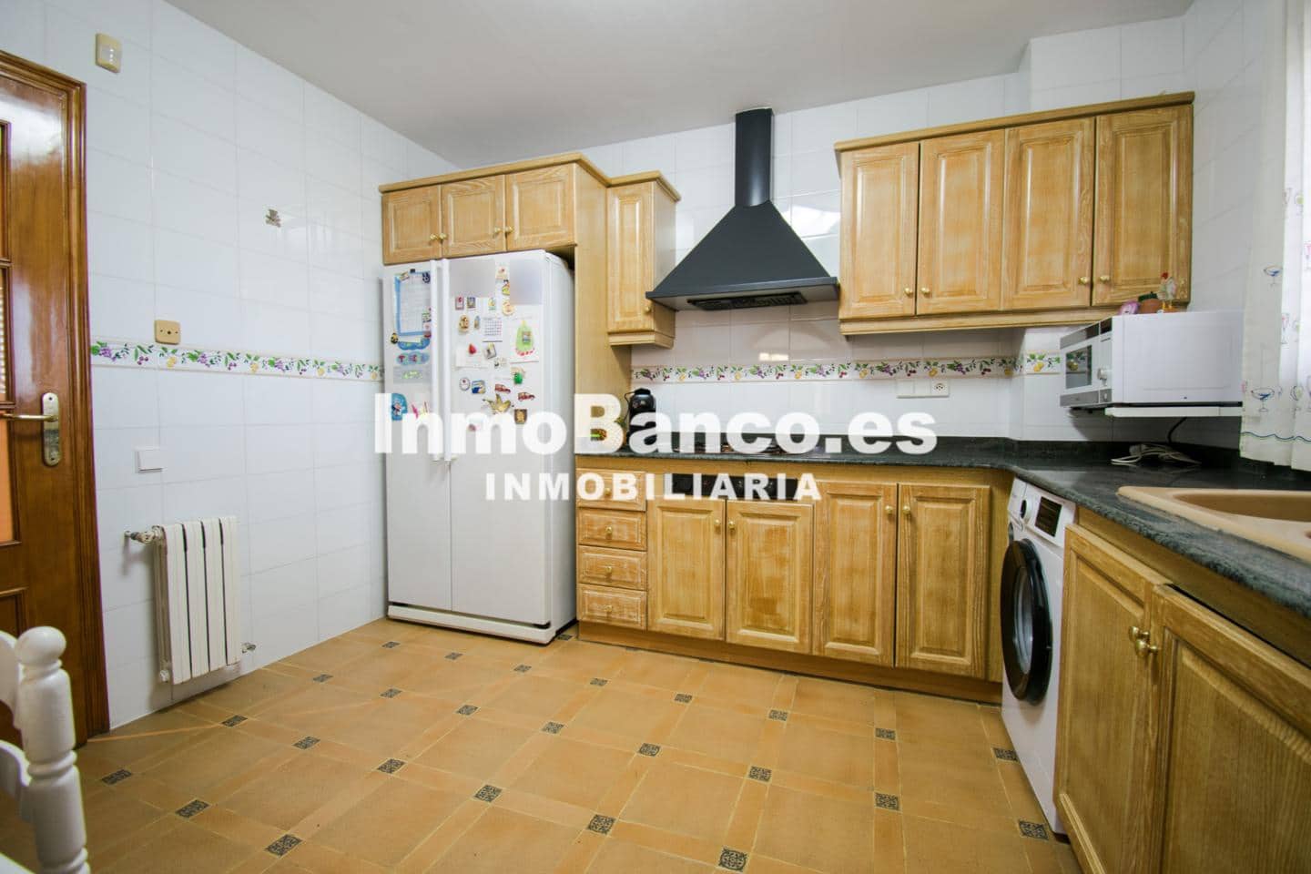 4 bedroom Villa for sale in Chiva with pool garage - € 460,000 (Ref: 9470720)