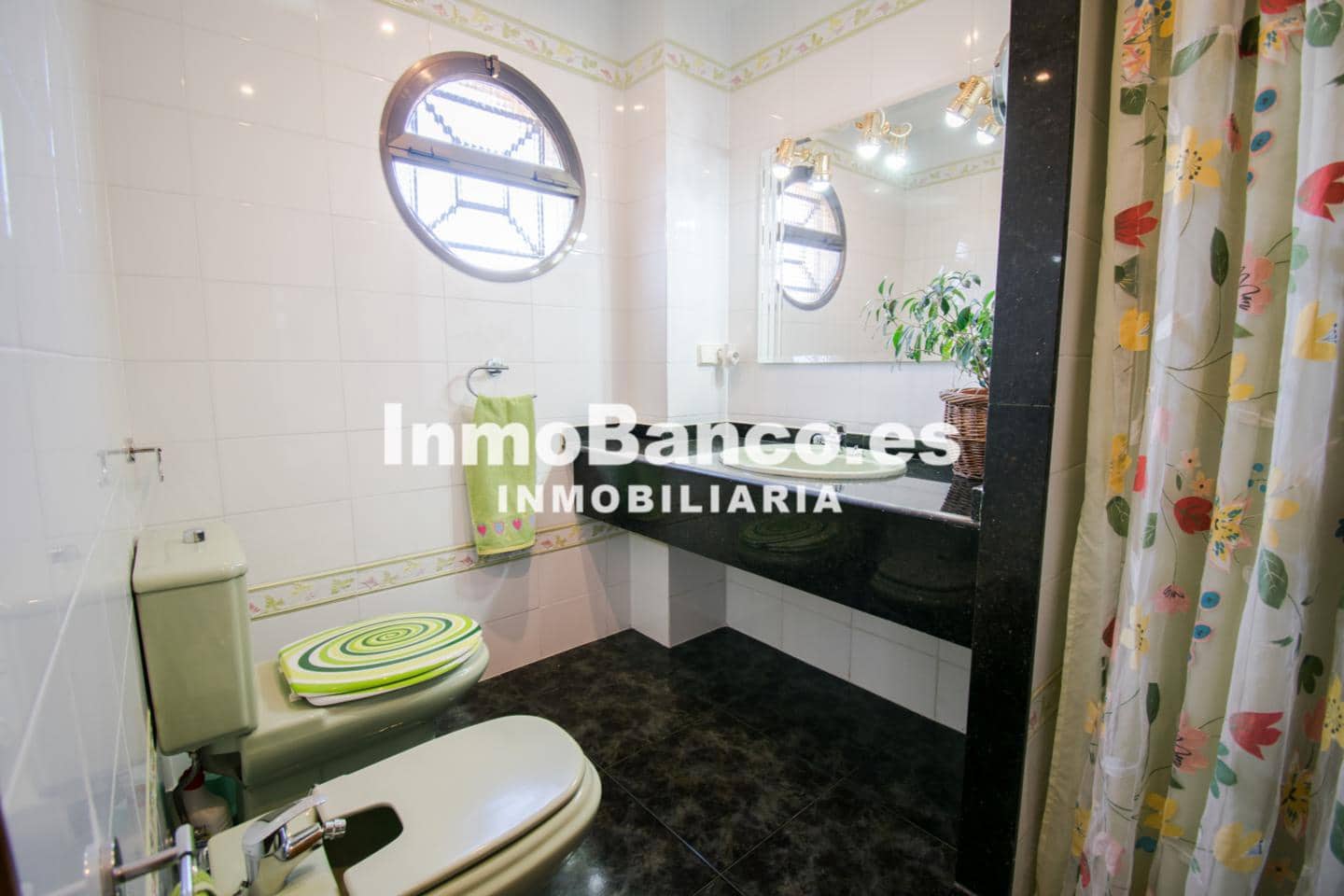 4 bedroom Villa for sale in Chiva with pool garage - € 460,000 (Ref: 9470720)