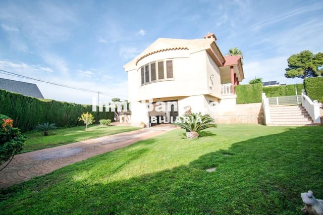4 bedroom Villa for sale in Chiva with pool garage - € 460,000 (Ref: 9470720)