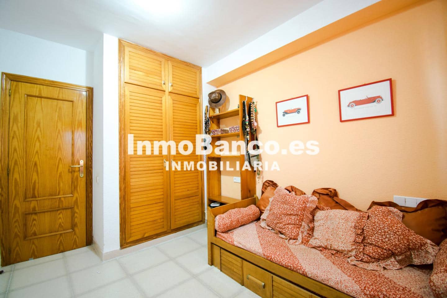 4 bedroom Villa for sale in Chiva with pool garage - € 460,000 (Ref: 9470720)