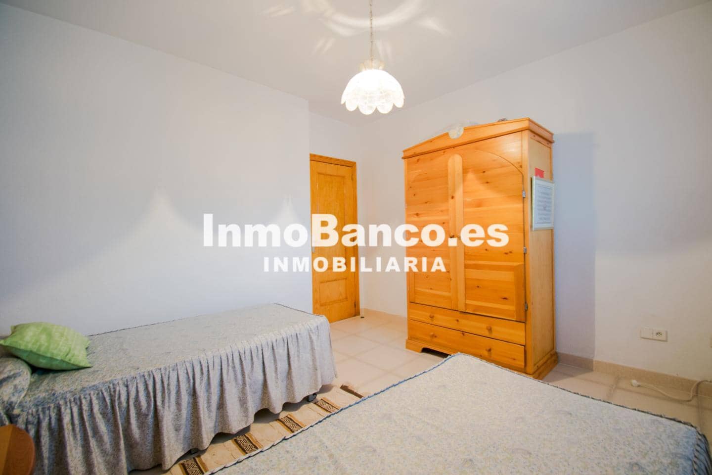 4 bedroom Villa for sale in Chiva with pool garage - € 460,000 (Ref: 9470720)