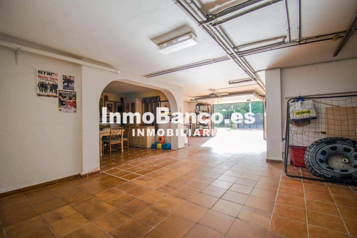 4 bedroom Villa for sale in Chiva with pool garage - € 460,000 (Ref: 9470720)