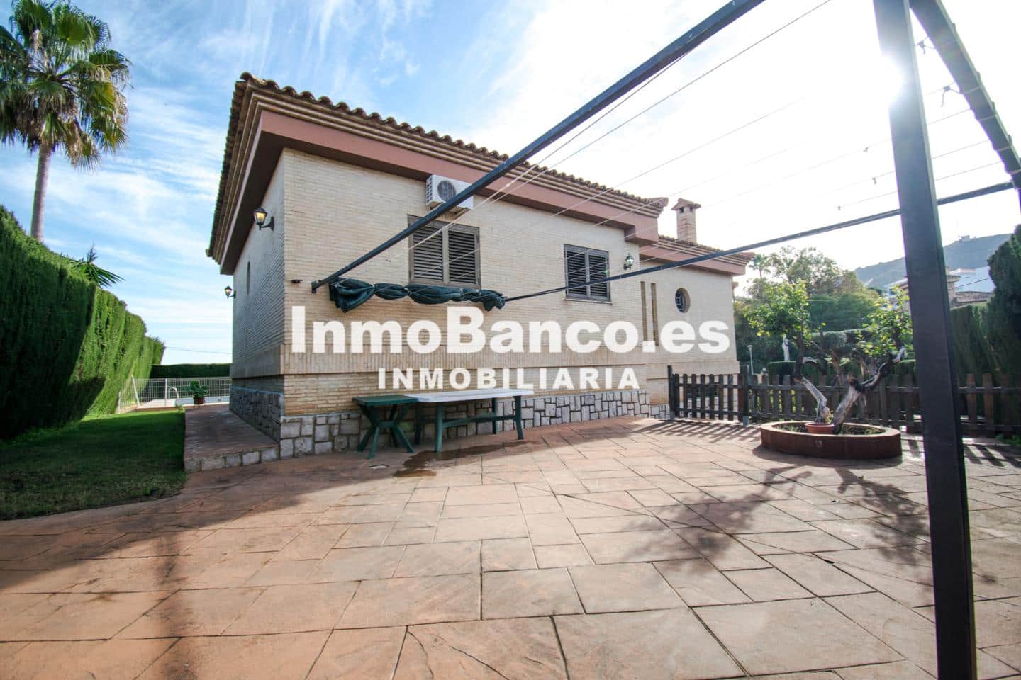 4 bedroom Villa for sale in Chiva with pool garage - € 460,000 (Ref: 9470720)