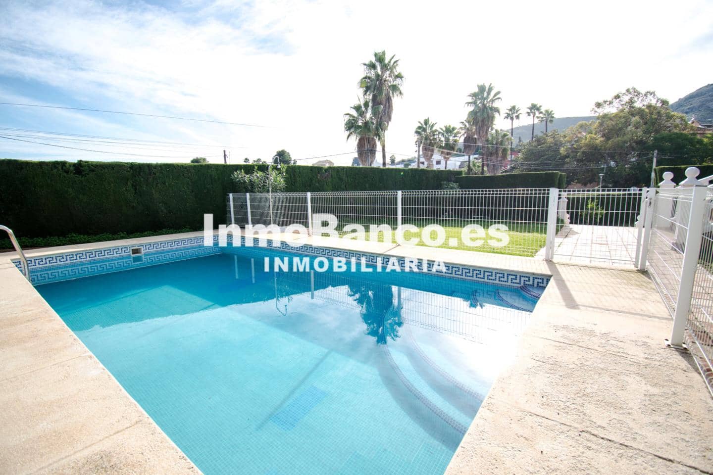 4 bedroom Villa for sale in Chiva with pool garage - € 460,000 (Ref: 9470720)