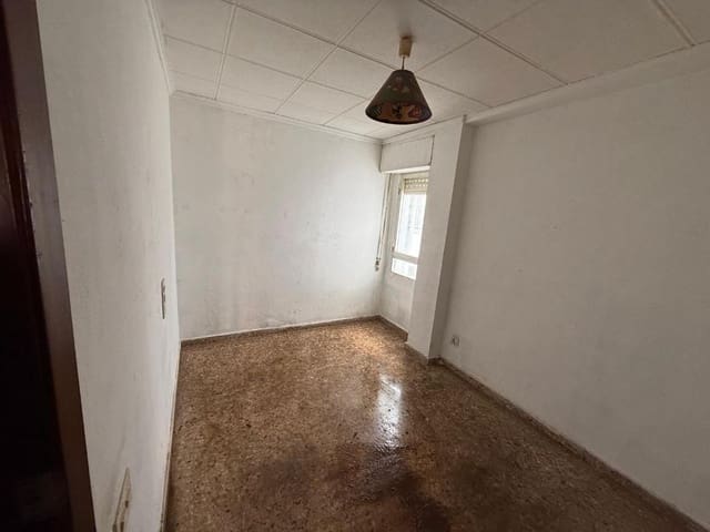 Piso de 3 habitaciones en Algemesí en venta - 76.000 € (Ref: 9473341)