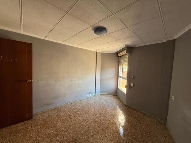 Piso de 3 habitaciones en Algemesí en venta - 76.000 € (Ref: 9473341)