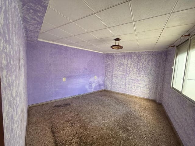 Piso de 3 habitaciones en Algemesí en venta - 76.000 € (Ref: 9473341)