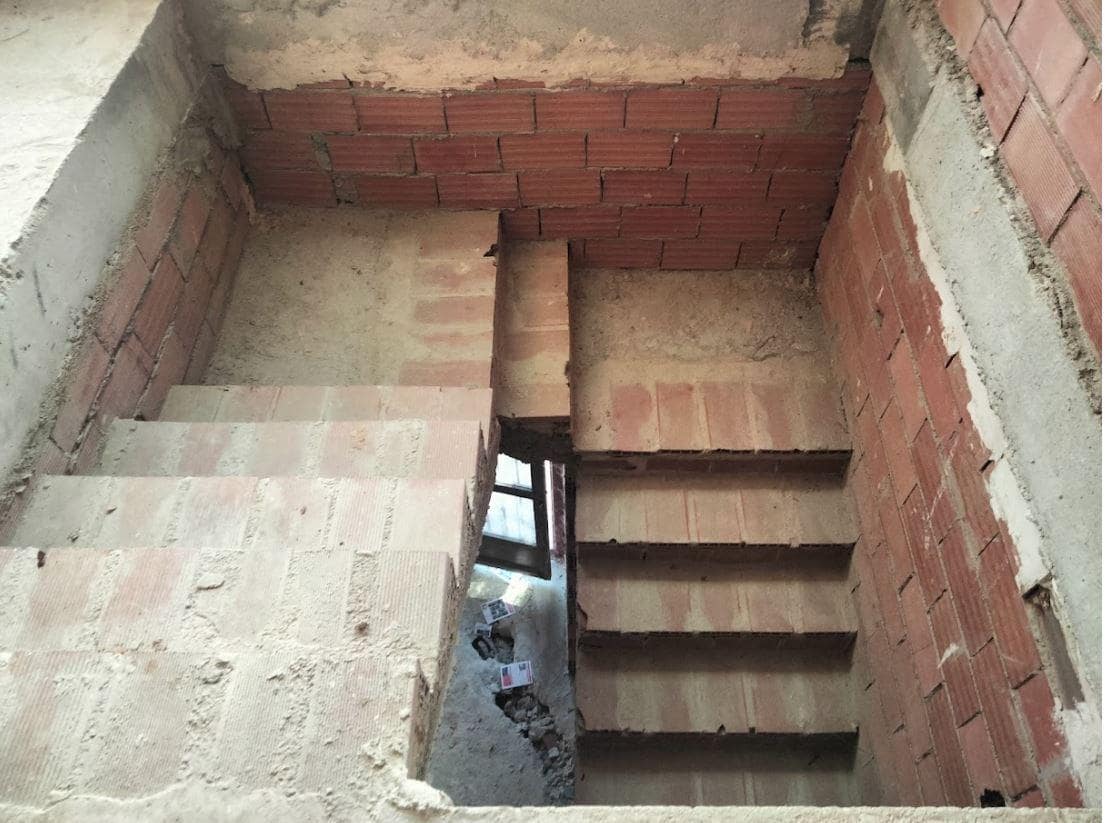 1 chambre Entreprise à vendre à Oliva - 111 800 € (Ref: 9481471)