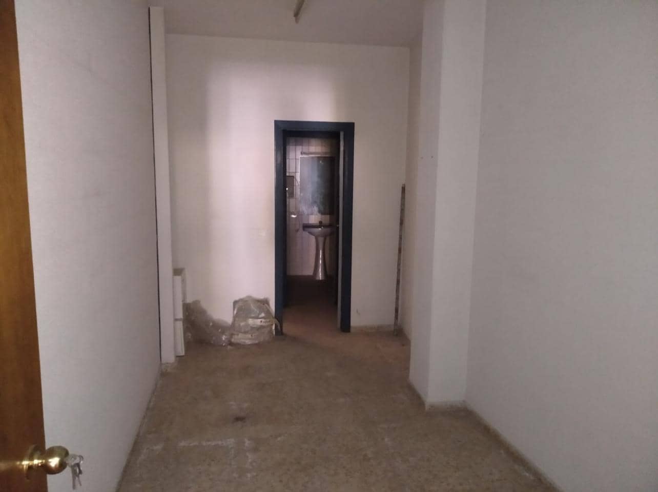 3 makuuhuone Yritys myytävänä paikassa Lliria - 139 000 € (Ref: 9481560)