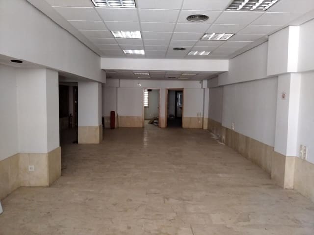 3 makuuhuone Yritys myytävänä paikassa Llíria - 139 000 € (Ref: 9481560)