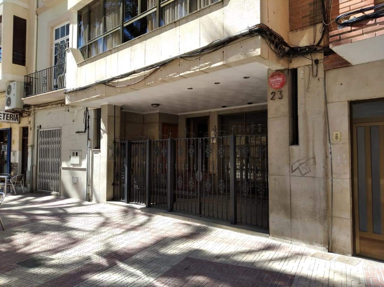 3 makuuhuone Yritys myytävänä paikassa Lliria - 139 000 € (Ref: 9481560)