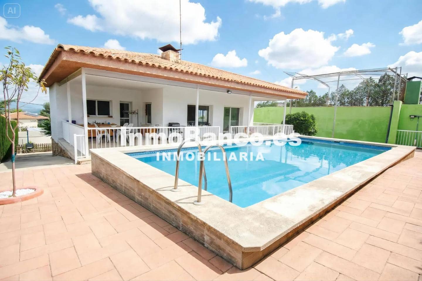 4 bedroom Villa for sale in Torrent with pool - € 350,000 (Ref: 9484985)