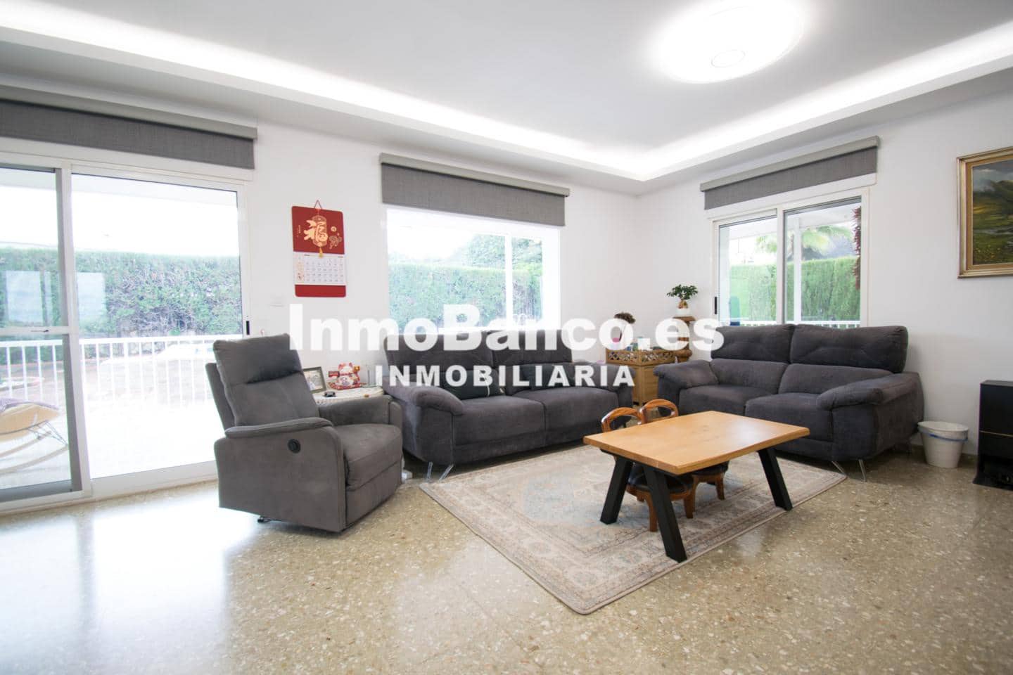 4 bedroom Villa for sale in Torrent with pool - € 350,000 (Ref: 9484985)