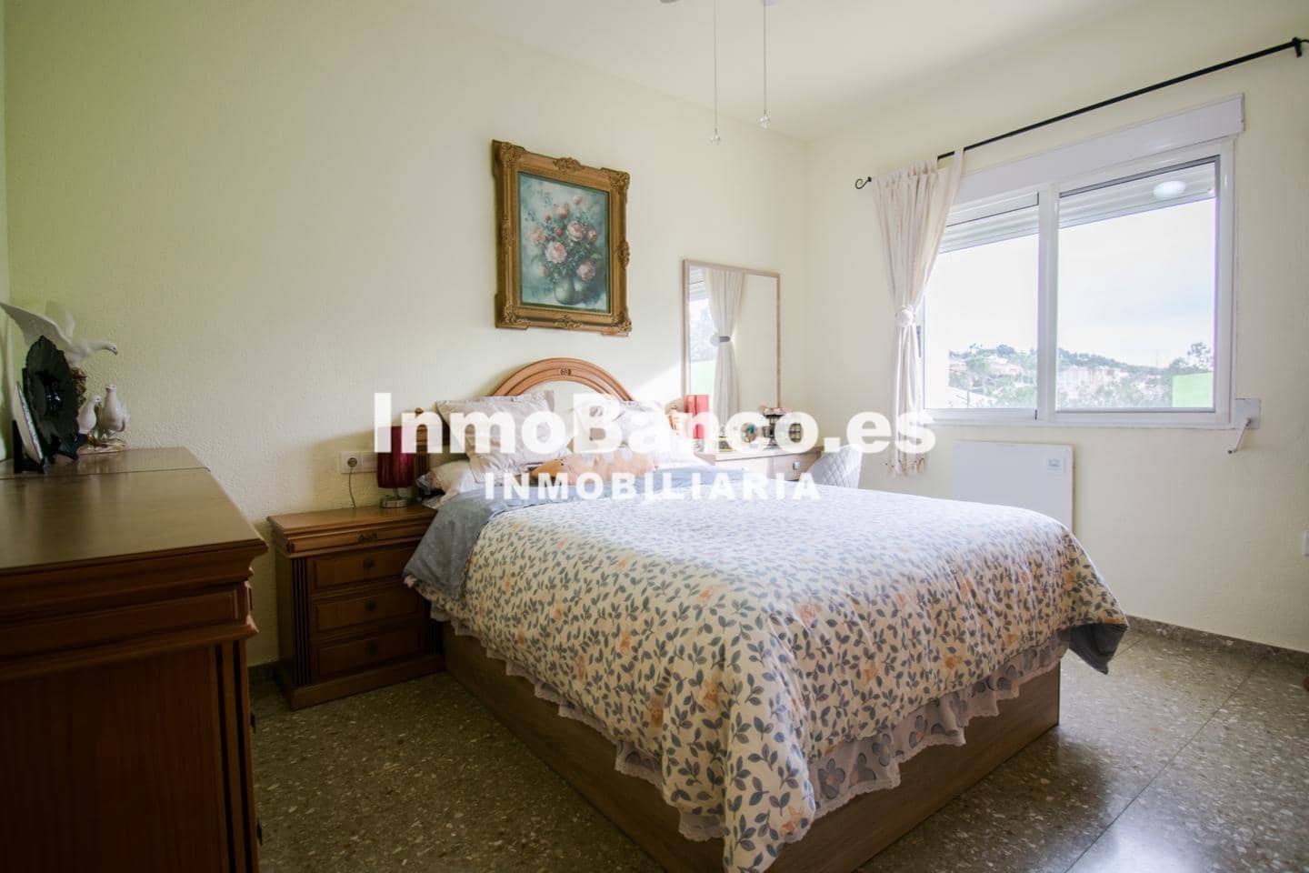 4 bedroom Villa for sale in Torrent with pool - € 350,000 (Ref: 9484985)