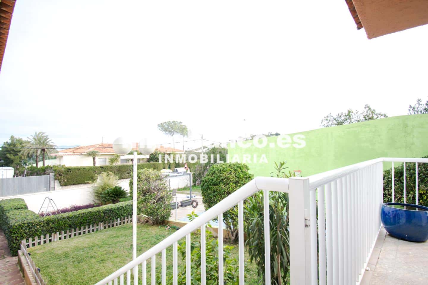 4 bedroom Villa for sale in Torrent with pool - € 350,000 (Ref: 9484985)