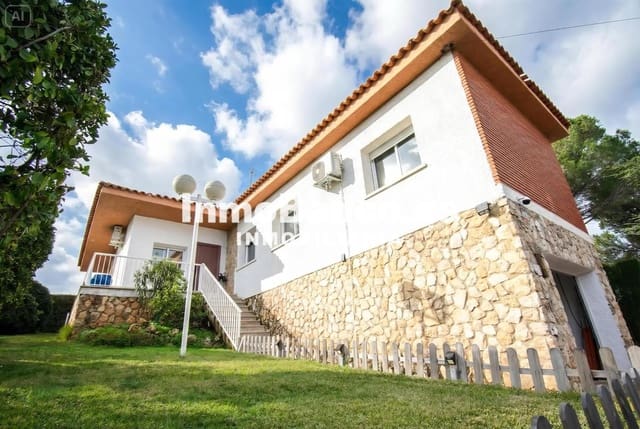 Chalet de 4 habitaciones en Torrent en venta con piscina - 350.000 € (Ref: 9484985)