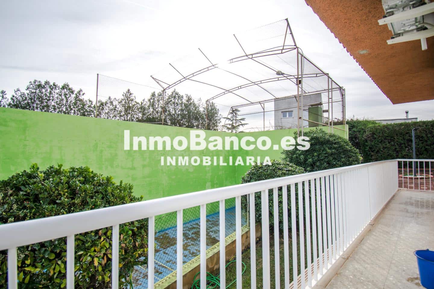 4 bedroom Villa for sale in Torrent with pool - € 350,000 (Ref: 9484985)