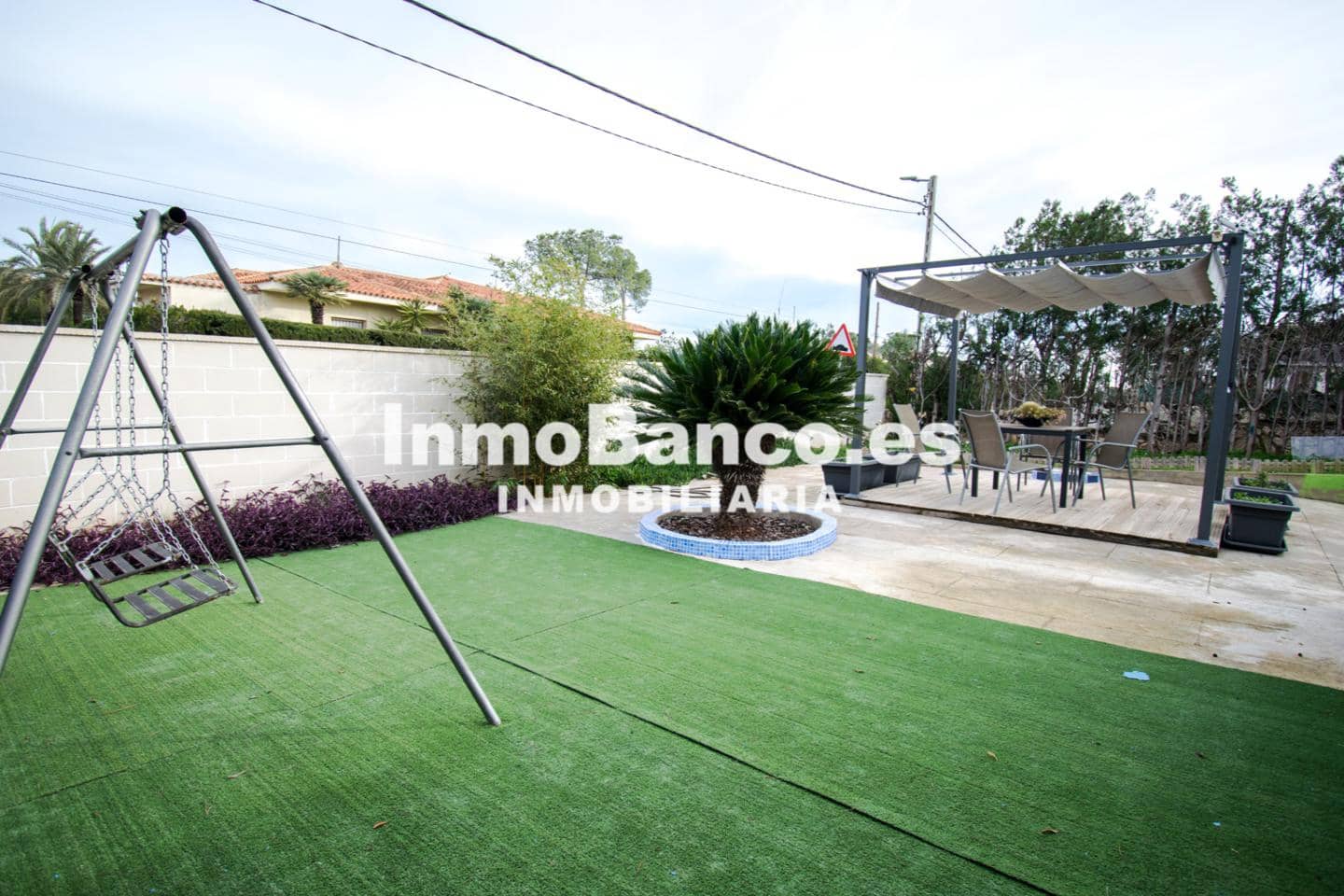 4 bedroom Villa for sale in Torrent with pool - € 350,000 (Ref: 9484985)