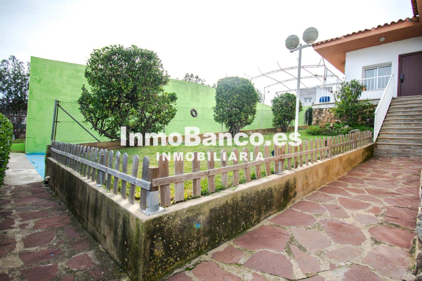 4 bedroom Villa for sale in Torrent with pool - € 350,000 (Ref: 9484985)