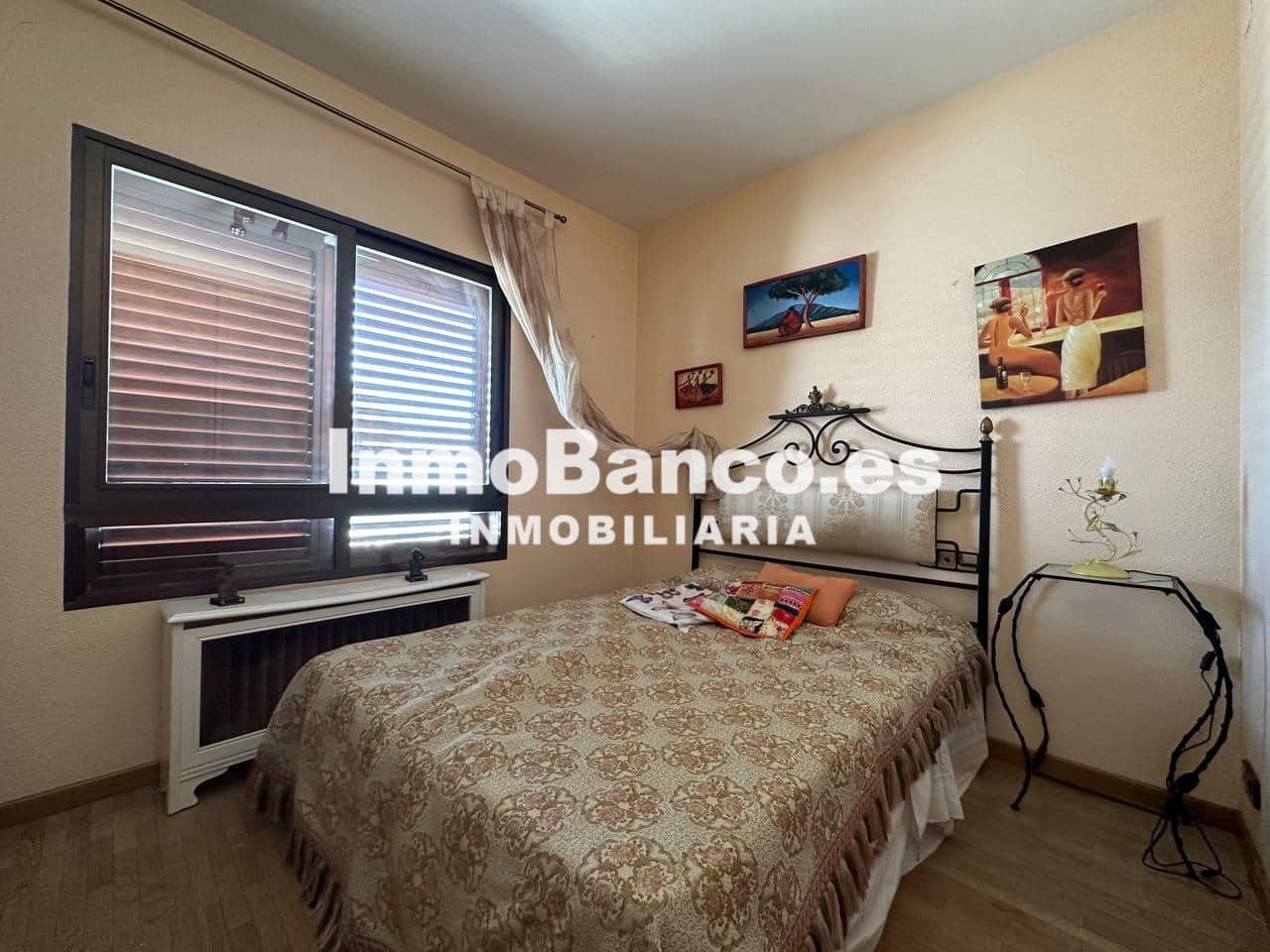 6 bedroom Villa for rent in Chiva - € 2,500 (Ref: 9493876)