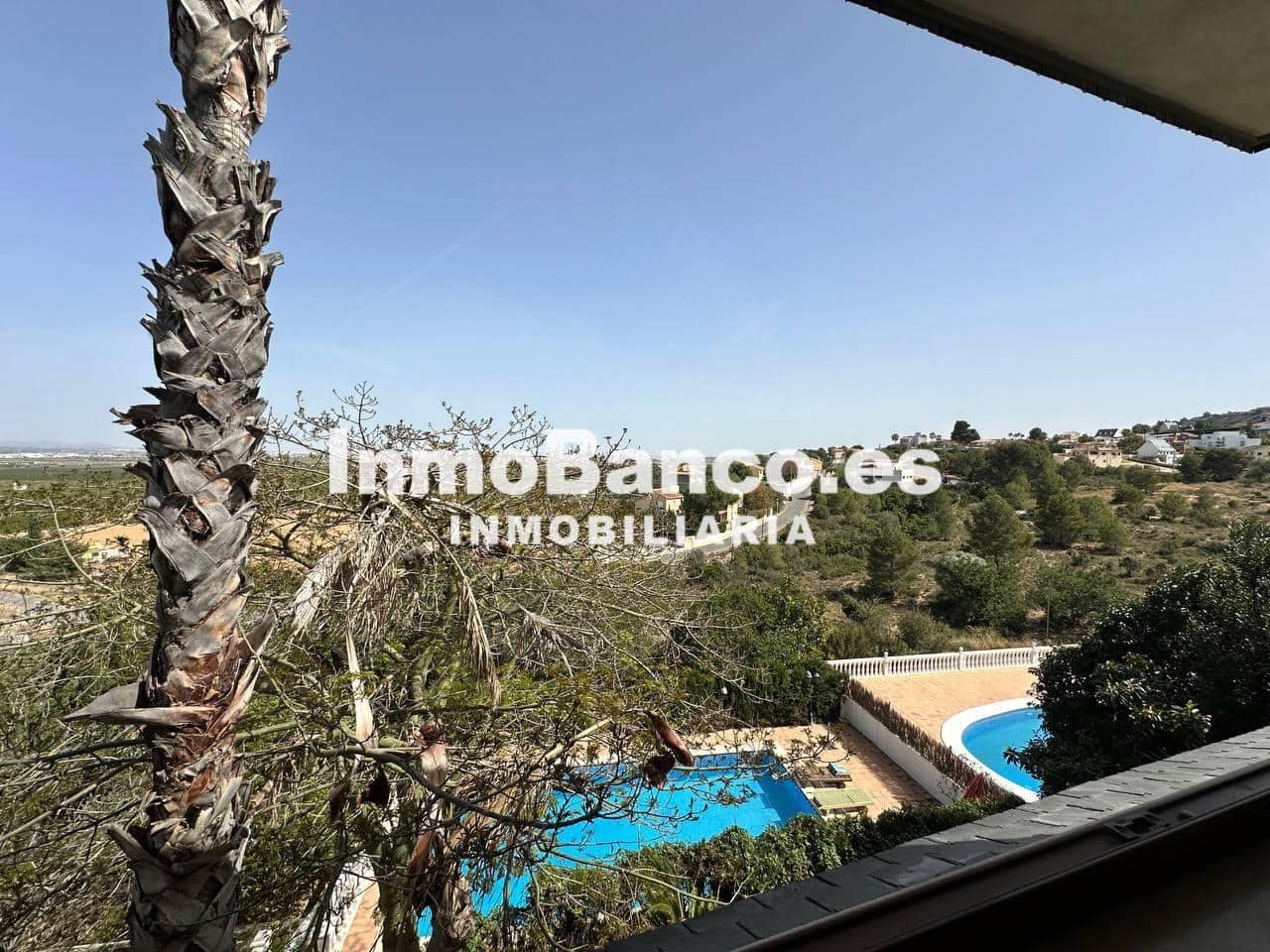 6 bedroom Villa for rent in Chiva - € 2,500 (Ref: 9493876)