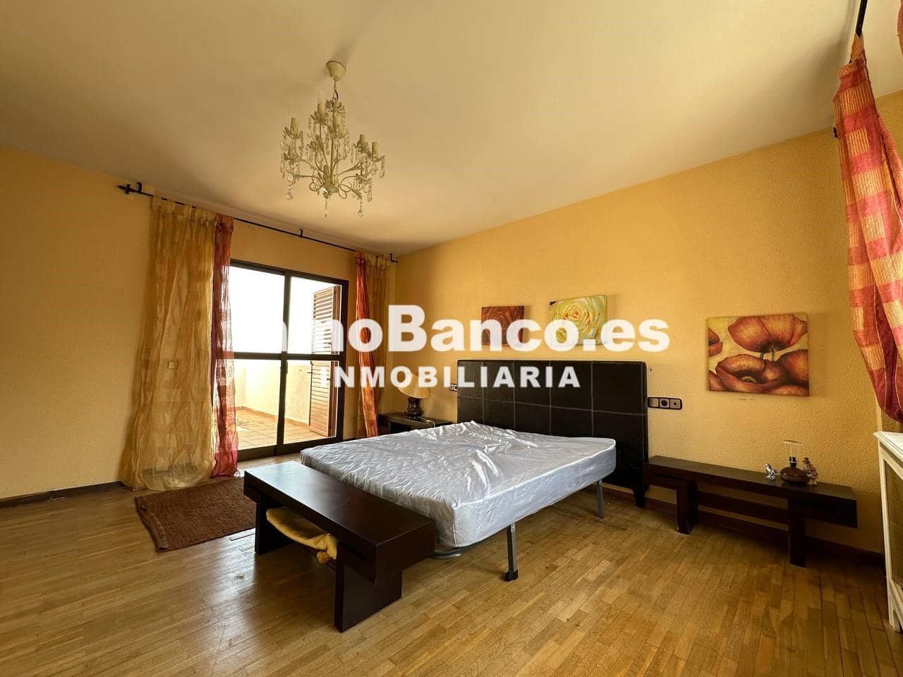 6 bedroom Villa for rent in Chiva - € 2,500 (Ref: 9493876)