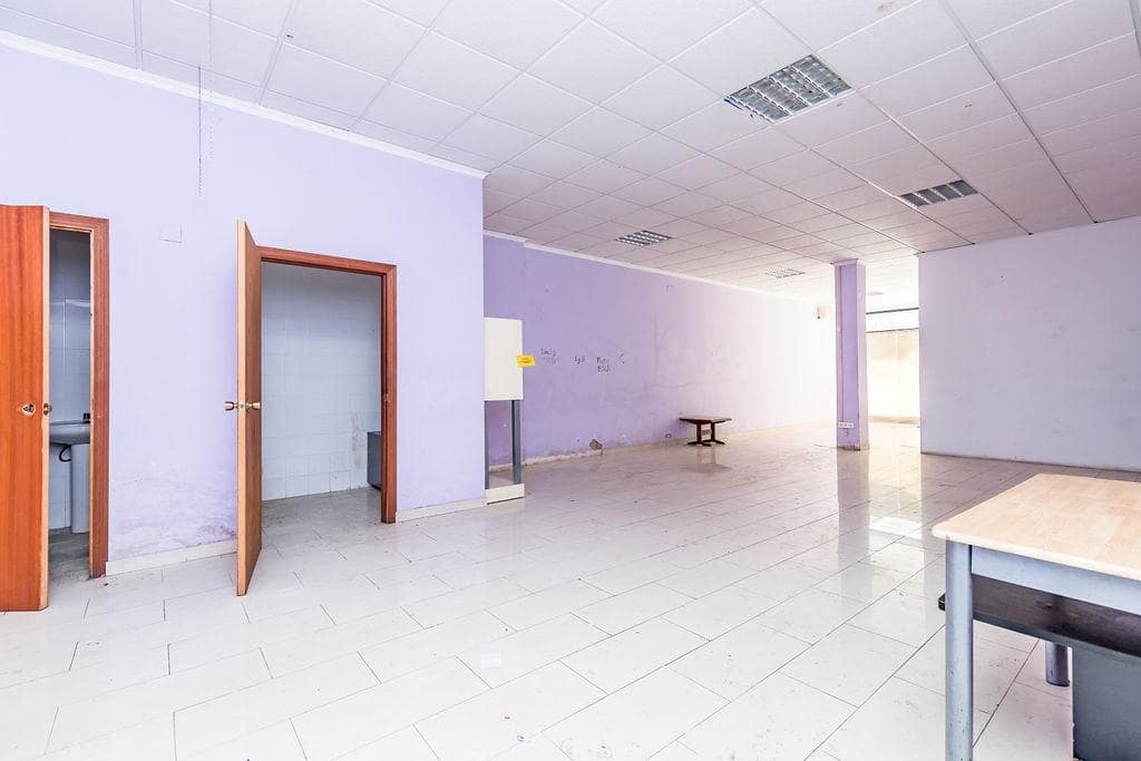 2 bedroom Business for sale in Alzira - € 84,000 (Ref: 9495466)